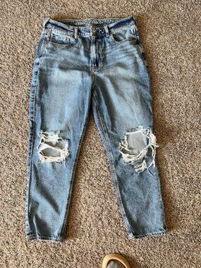 American Eagle distressed jeans short